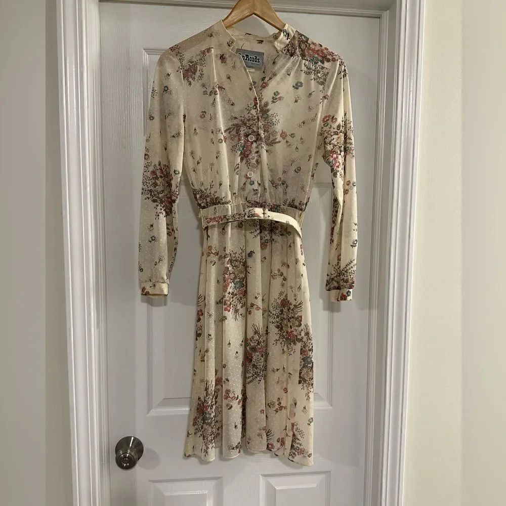 Vintage In Roads 70’s Cottage Core Western Belted Floral Dress size 9/10 petite
